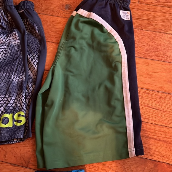 Boys size 7 shorts - Picture 4 of 6